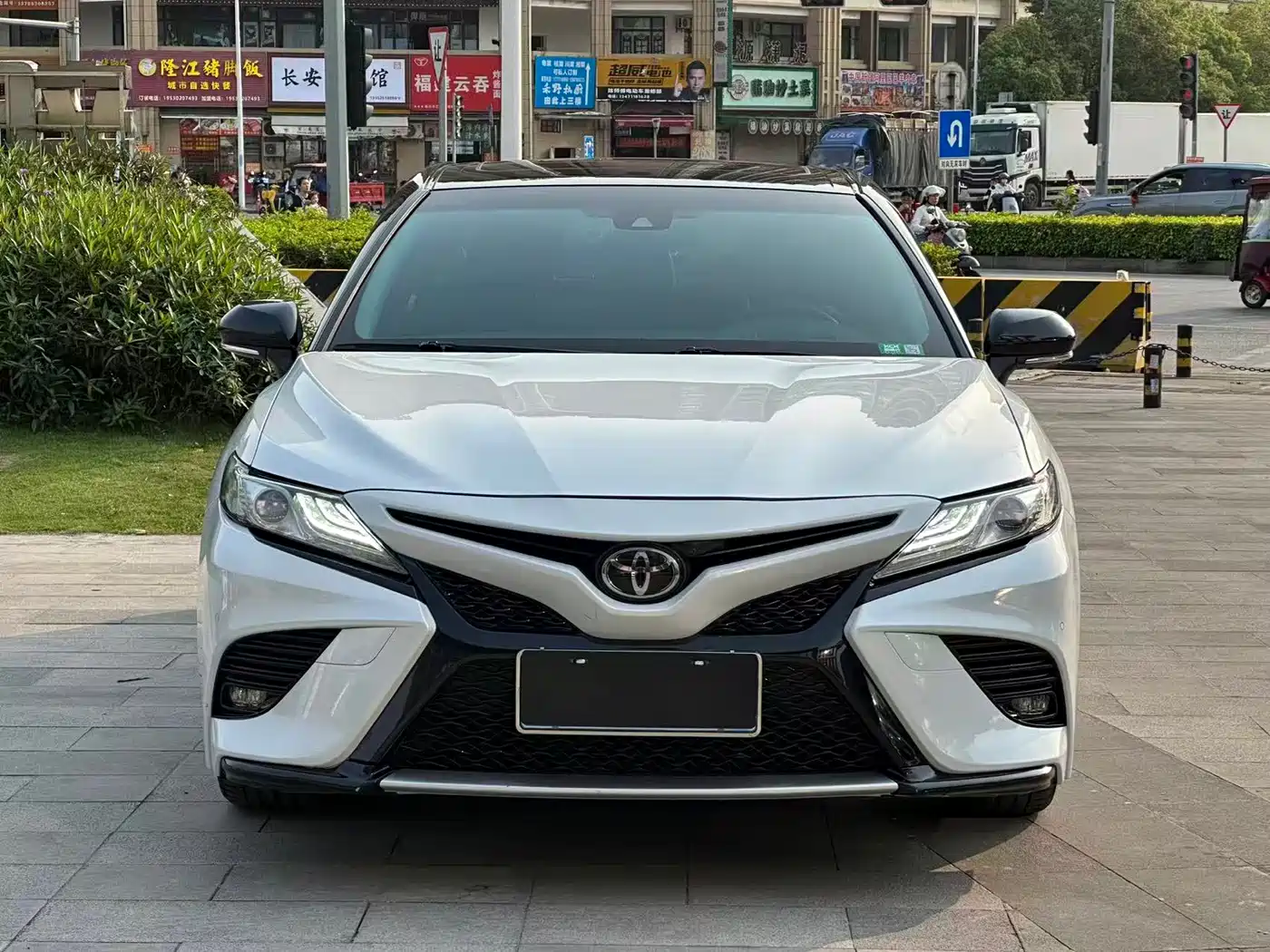 Toyota Camry 2018 2.5S Trend Edition фото 2