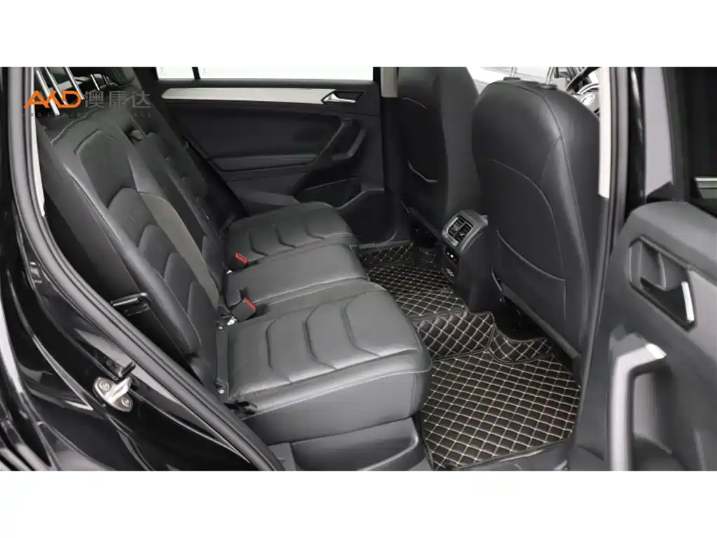 Фото 8 - Volkswagen Tiguan L