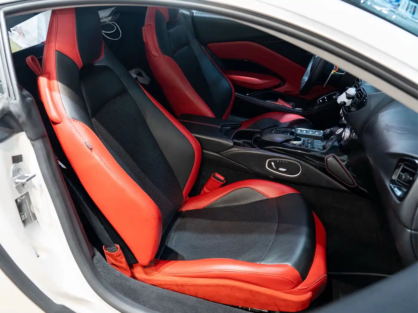 Aston Martin V8 Vantage 2019 2018 4.0T V8 Coupe