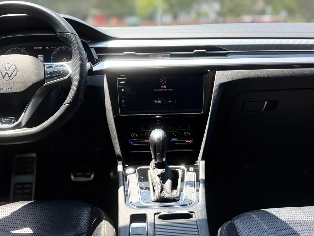Volkswagen FAW-Volkswagen CC 2023 380TSI Eye-catching Edition фото 23