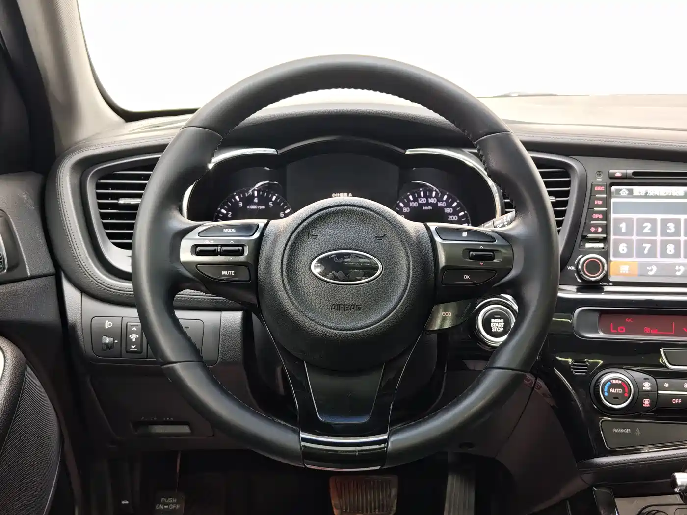 Kia K5 2014 2.0L Automatic LUXURY фото 26