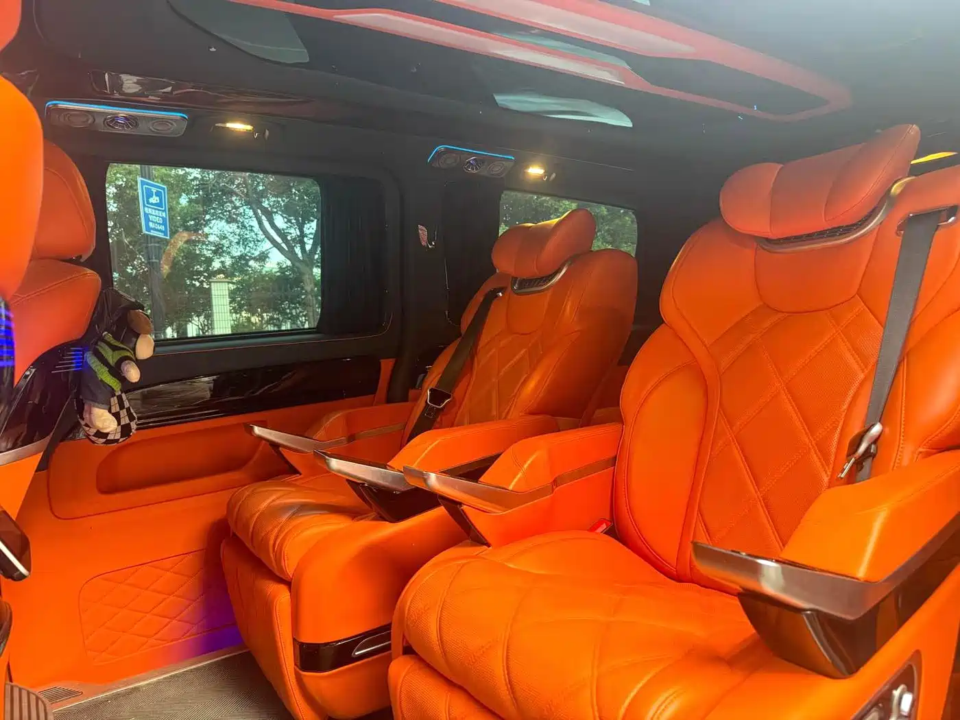 Mercedes-Benz Vito 2023 2.0T Business 7-Seater фото 8