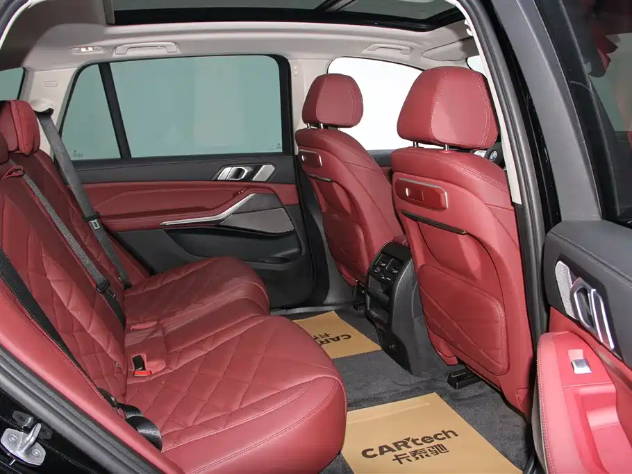 BMW X5 2025 Model xDrive 30Li Exclusive M Sport Blackout Package фото 25