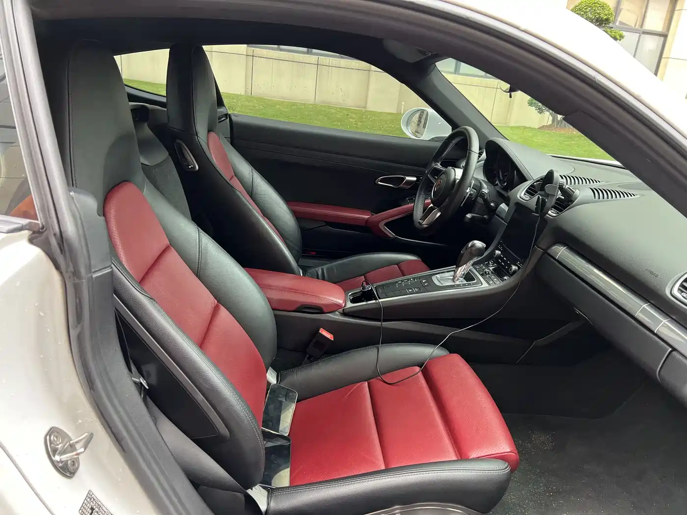 Porsche 718 2016 Cayman 2.0T фото 9