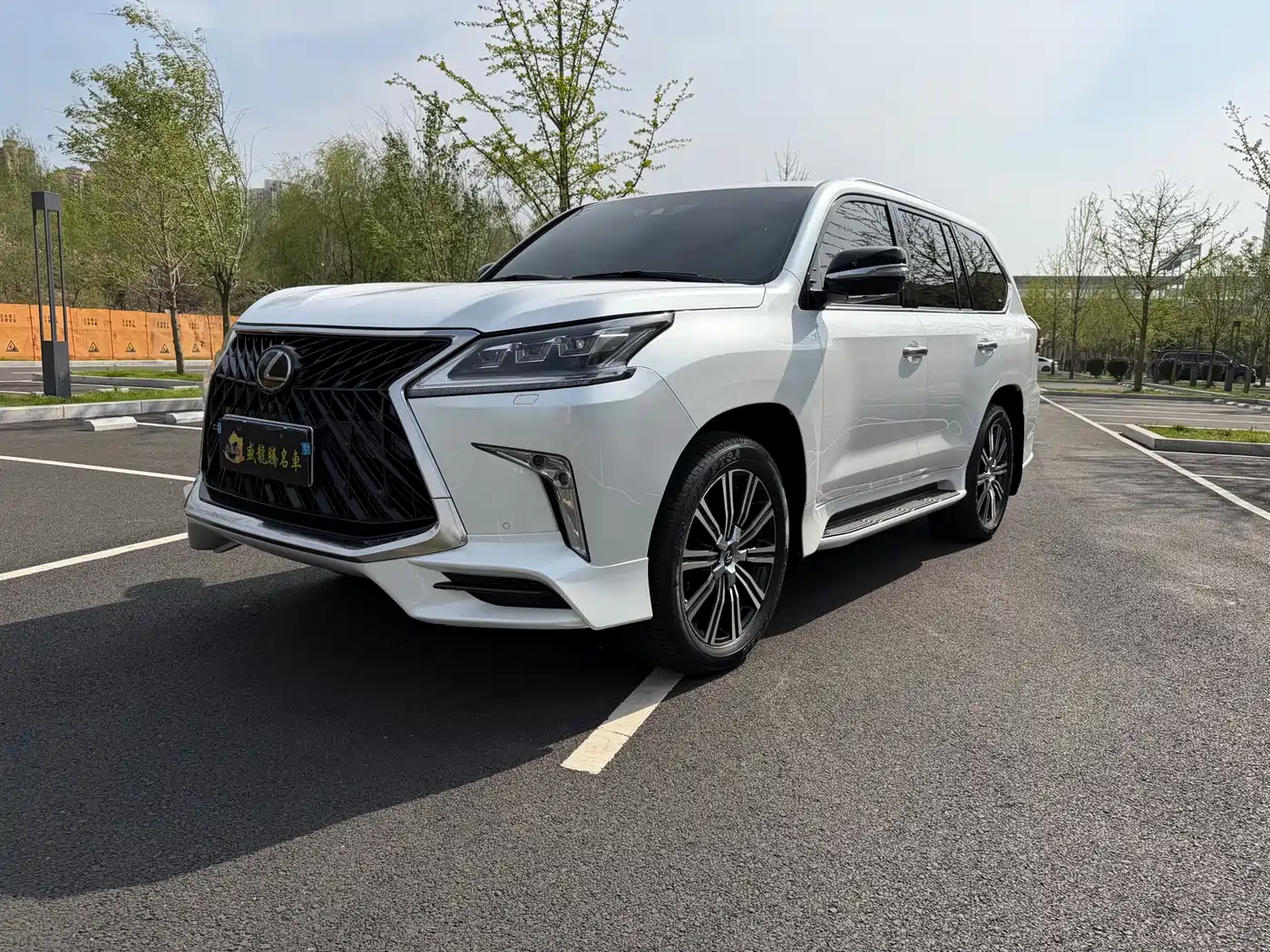 Lexus LX 2019 570 Peak Special Edition