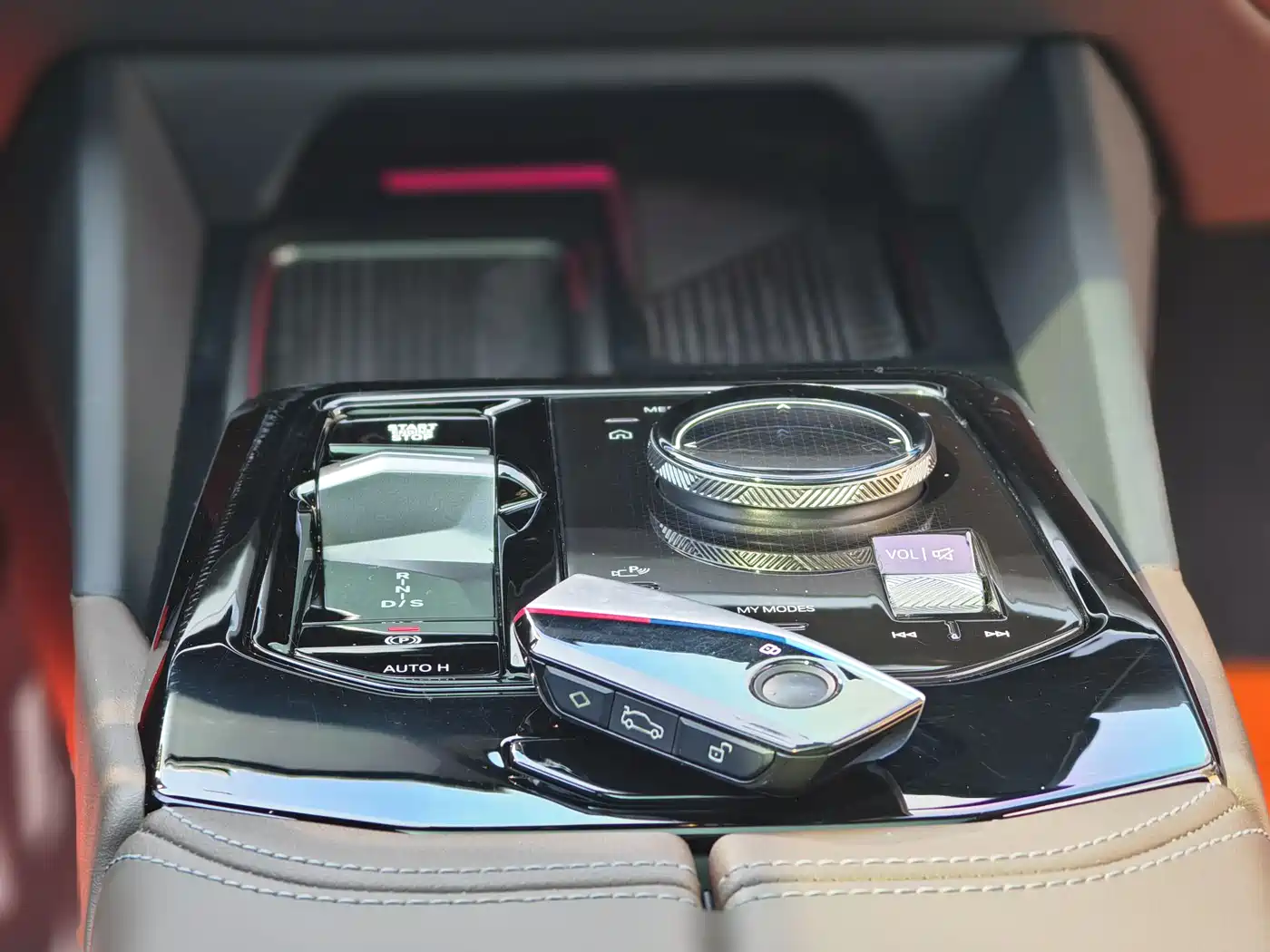BMW 5 Series 2024 525Li M Sport Package фото 10