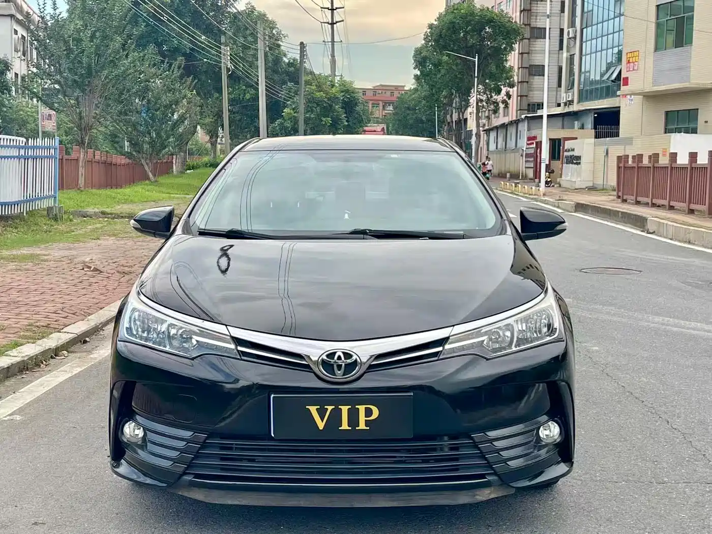 Toyota Corolla 2017 Facelift 1.2T S-CVT GL фото 2