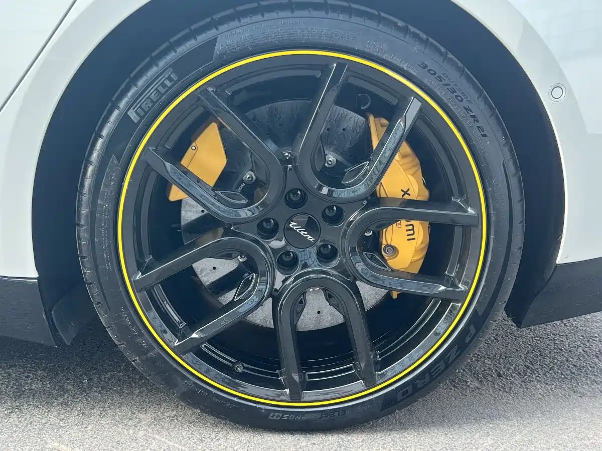 XIAOMI CAR XIAOMI SU7 ULTRA