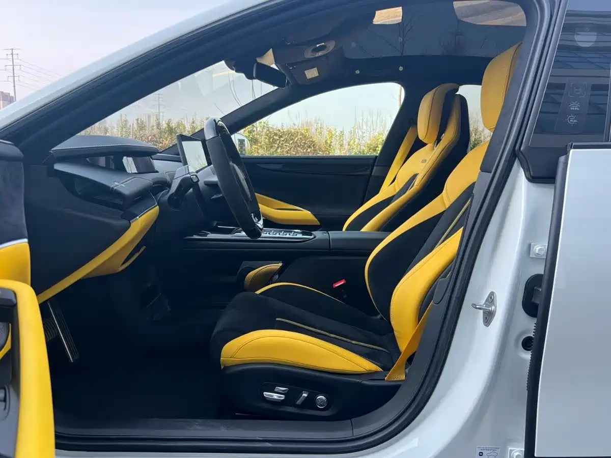 XIAOMI CAR XIAOMI SU7 ULTRA