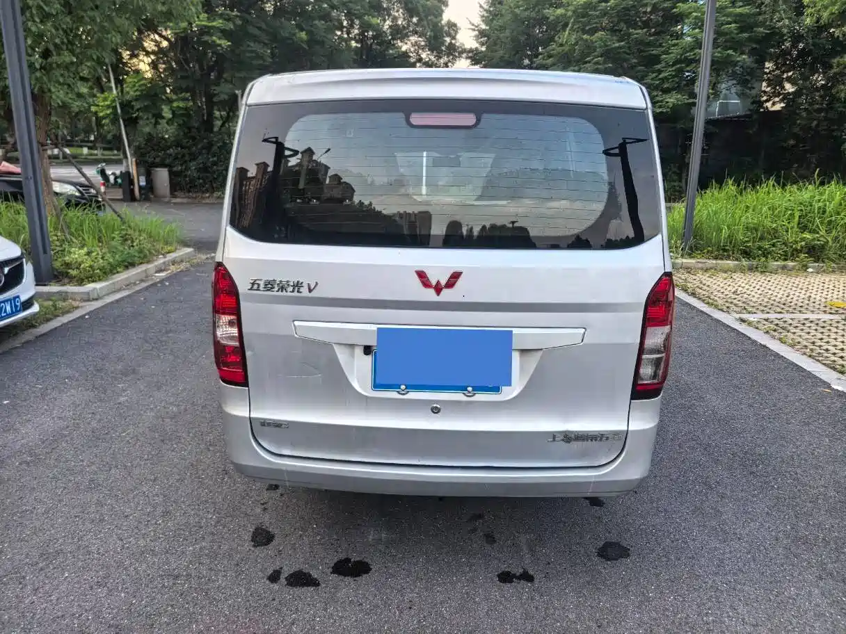 Wuling Motors Wuling Rongguang V 2017 2016 1.5L Standard