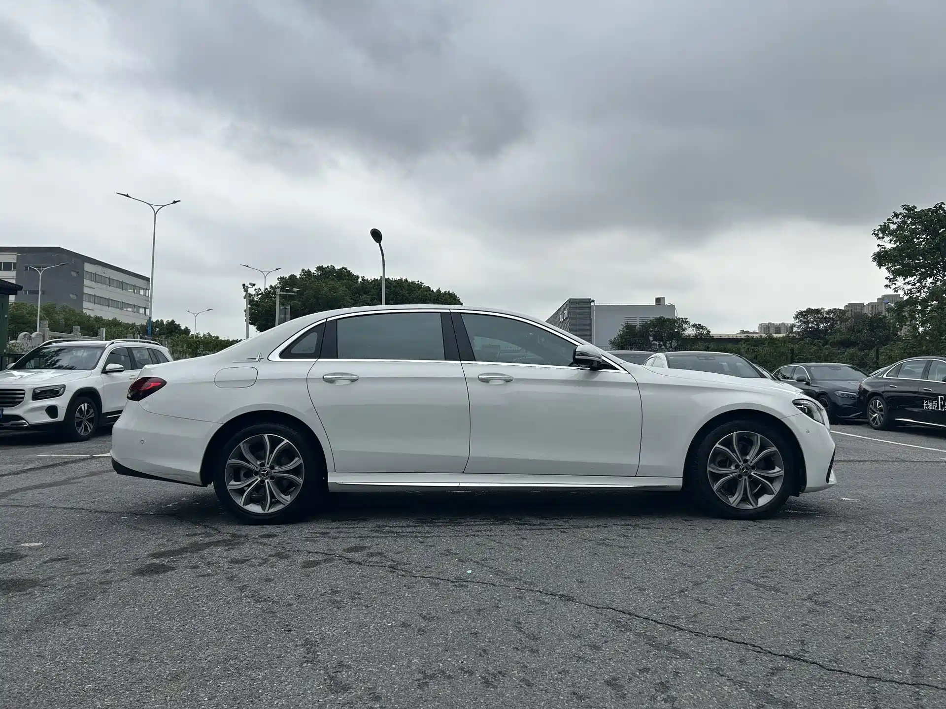 Фото 4 - Mercedes-Benz E-Class
