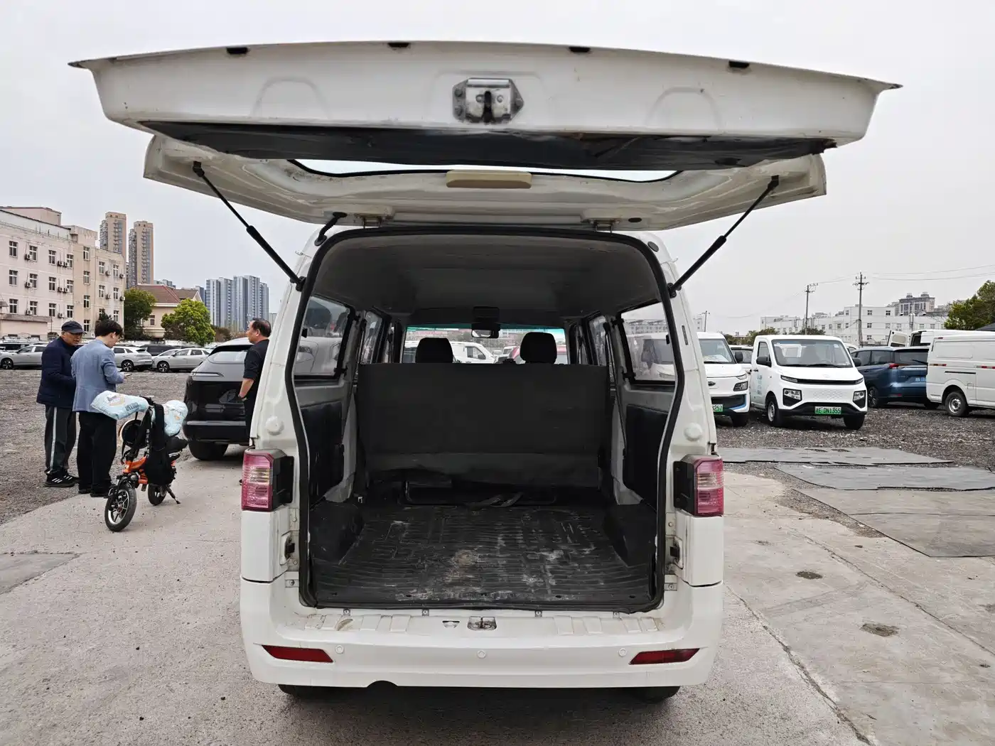 SRM XINYUAN NEW ENERGY LITTLE SEA LION EV