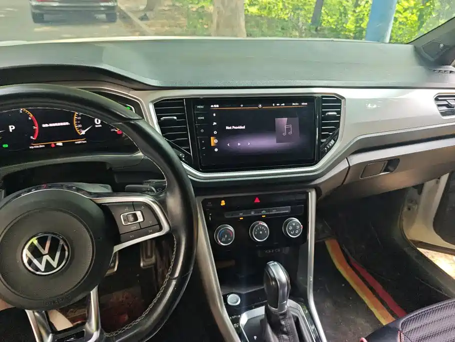 Photo 11 - Volkswagen T-ROC