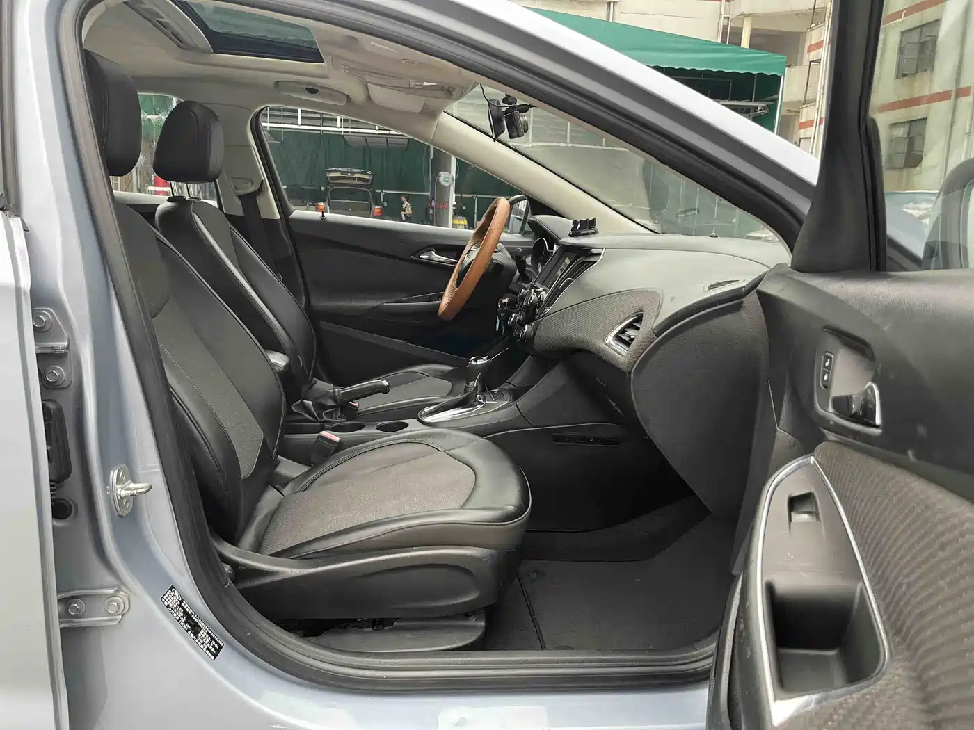 Chevrolet Cruze 2016 1.5L Automatic Luxury Edition фото 9