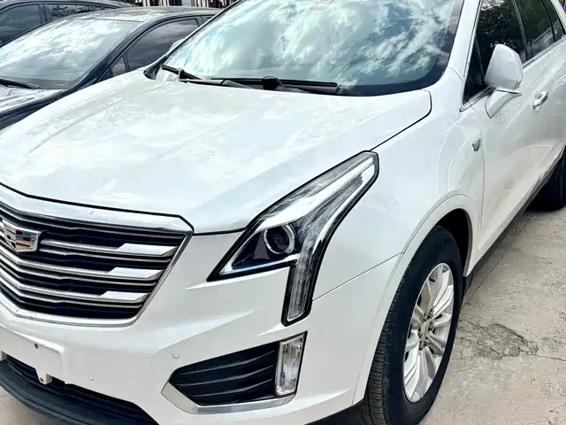 CADILLAC XT5