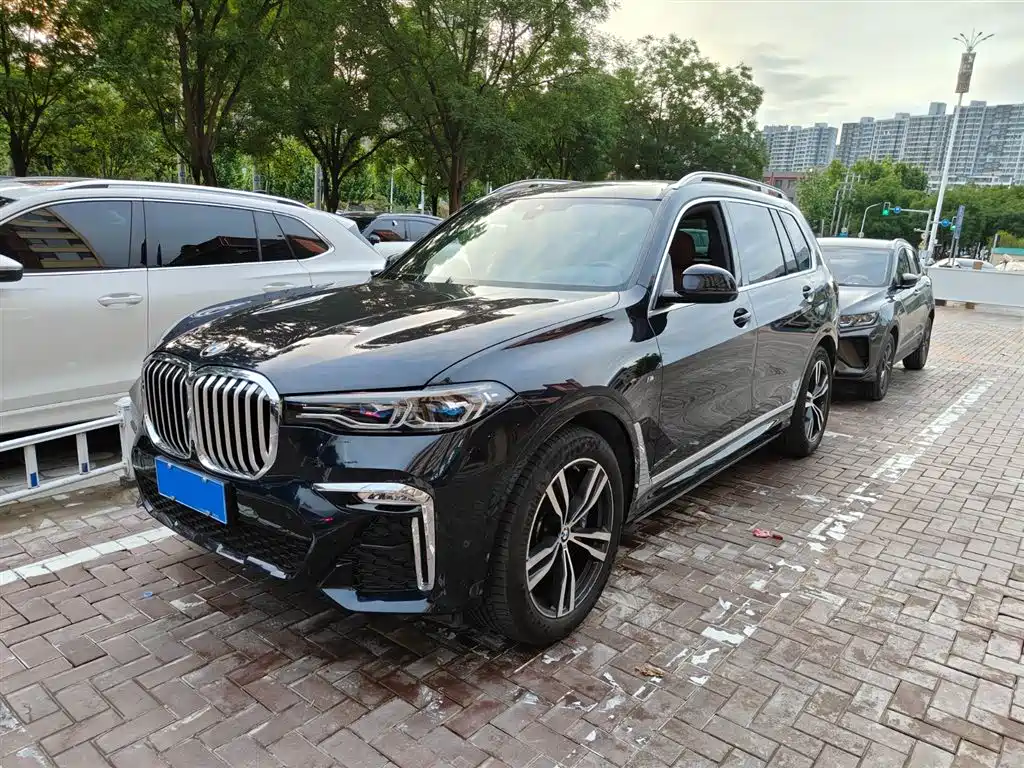 BMW X7 2022 xDrive40i Exclusive M Sport Package