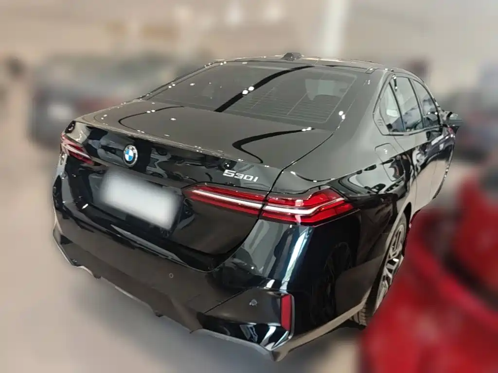 BMW 5-SERIES