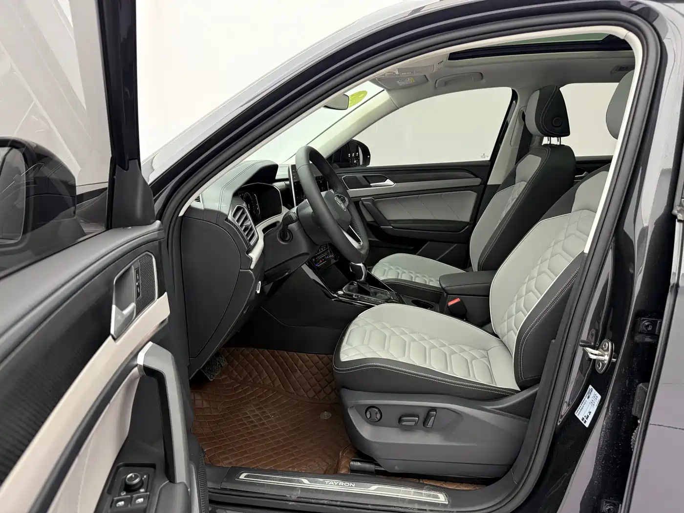 Volkswagen Tayron 2023 280TSI 2WD Luxury Plus Advanced Edition фото 20