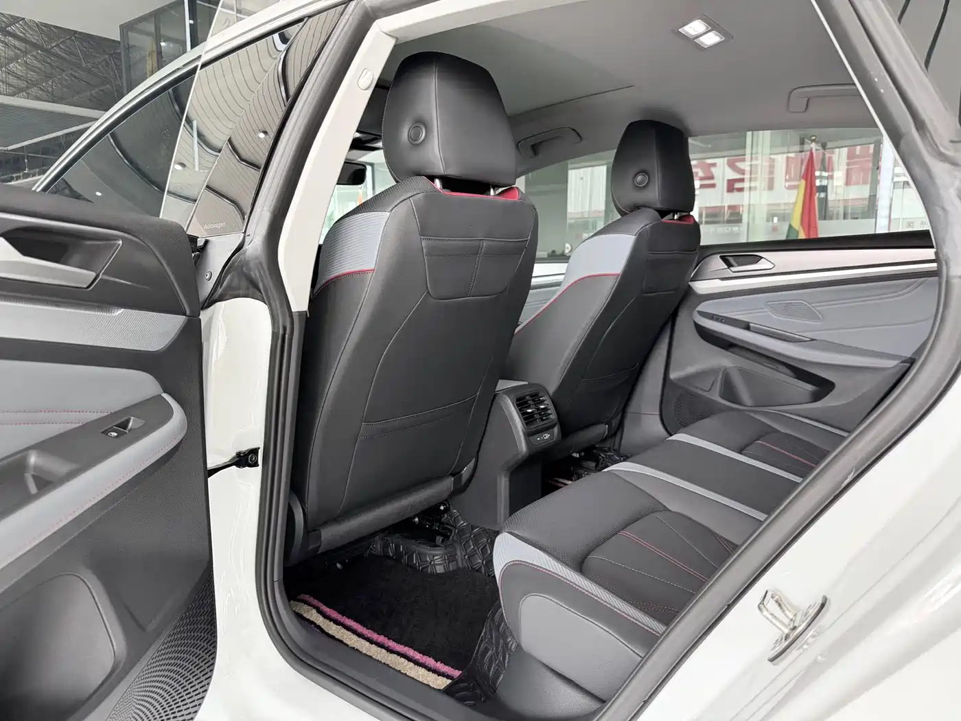 Volkswagen Lamando 2023 Lamando L 280TSI DSG Cool Edition фото 5