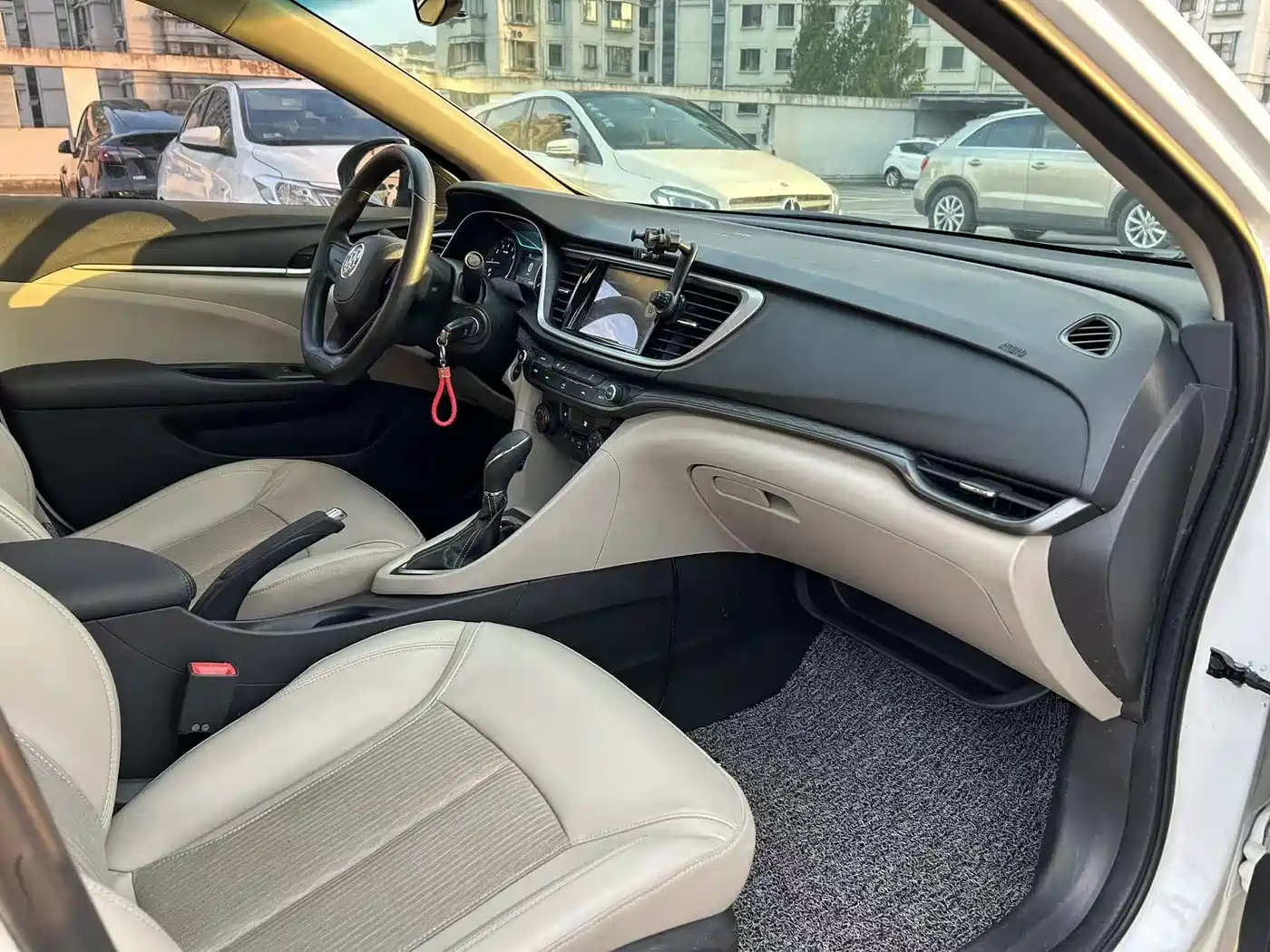Фото 14 - Buick Excelle