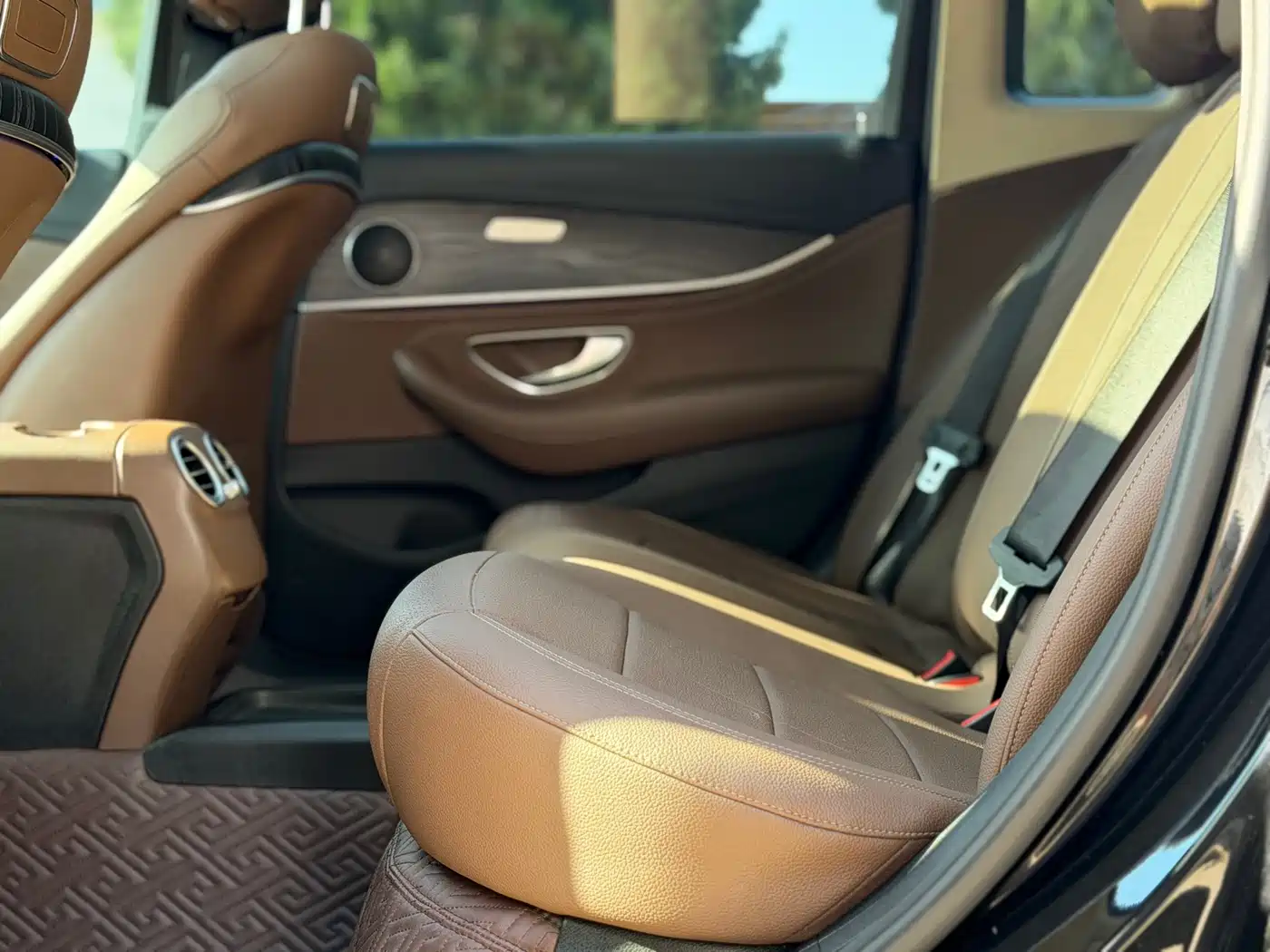 Mercedes-Benz E-Class 2020 E 300 L Sport Fashion Model фото 6