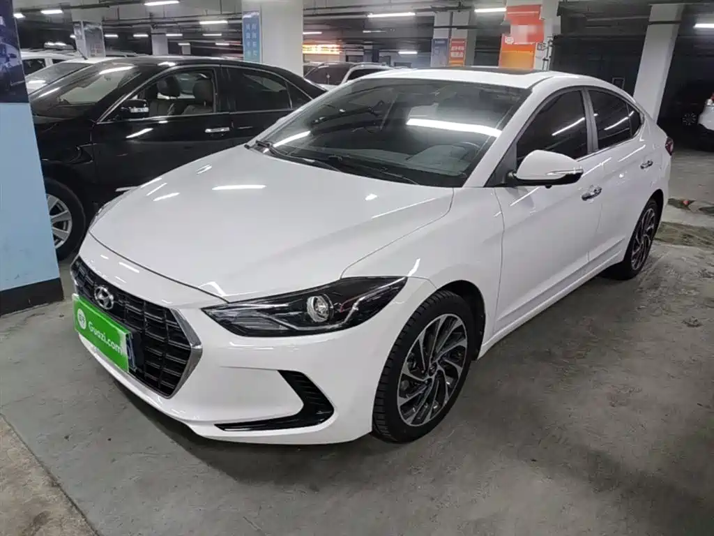 Hyundai Elantra 2020 1.5L CVT Smart Style·Elite фото 2
