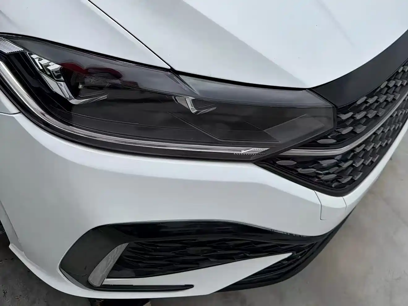 Volkswagen Lavida 2023 Model 300TSI DSG Starlight Leading Edition фото 7