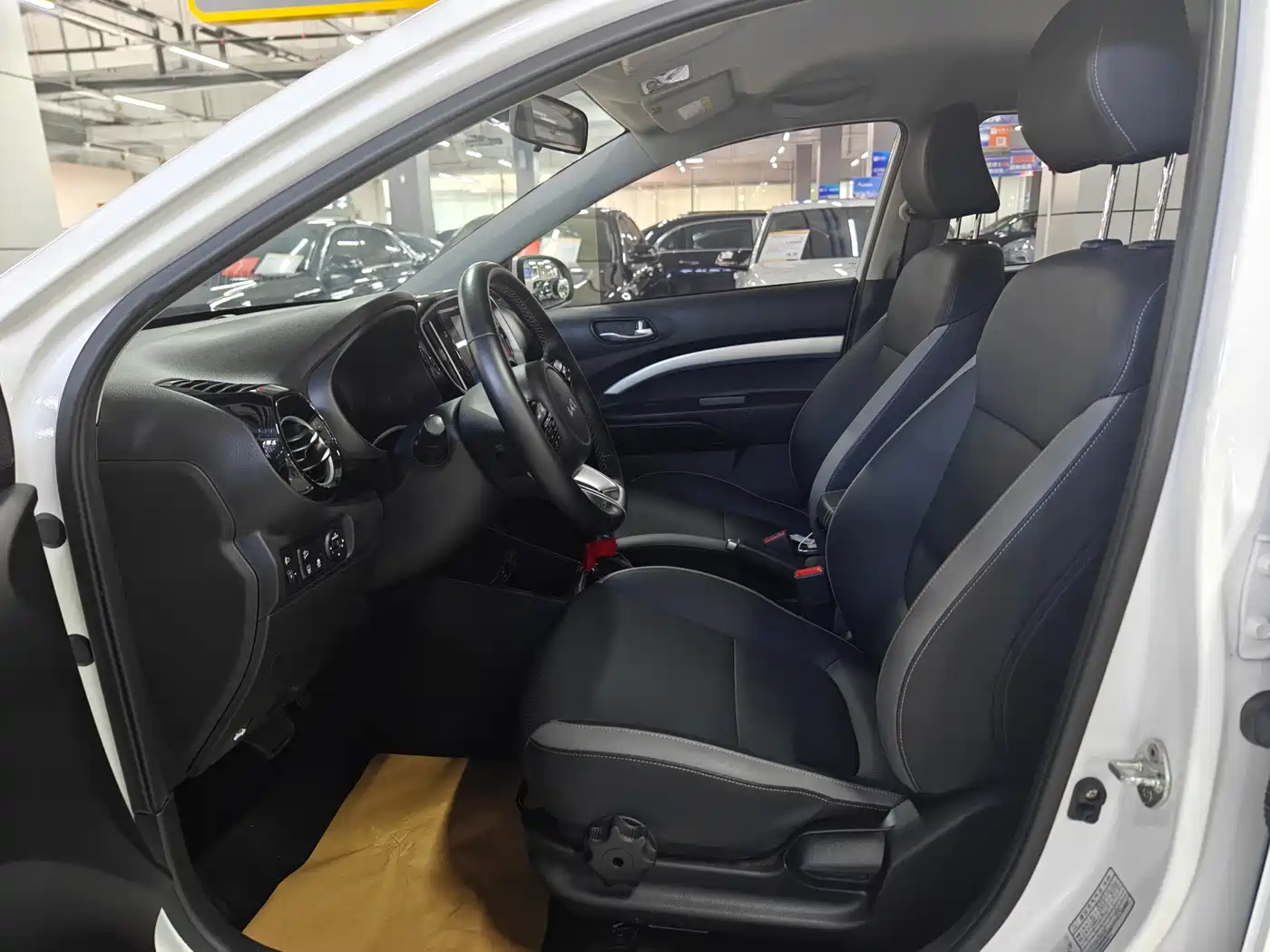 Kia KX1 2021 1.4L CVT Fun Edition фото 4