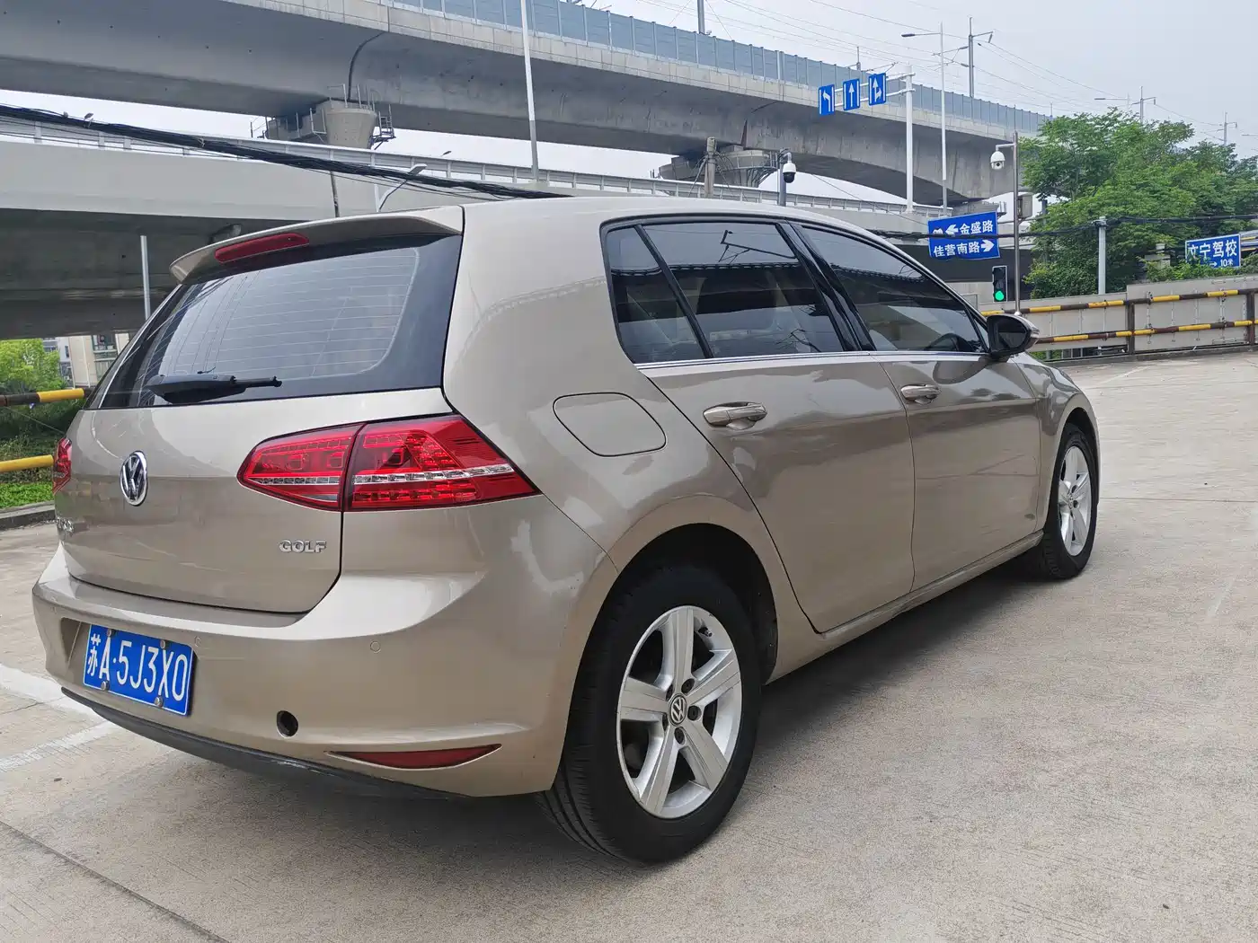 Volkswagen Golf 2016 1.6L Automatic Comfort фото 6