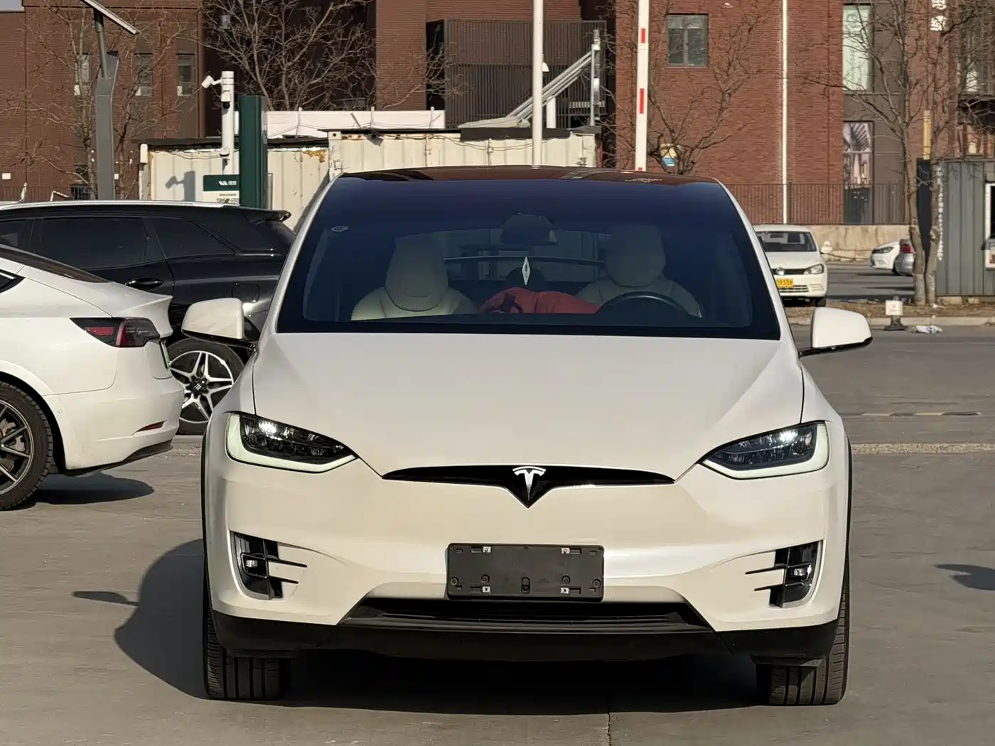 TESLA MODEL X