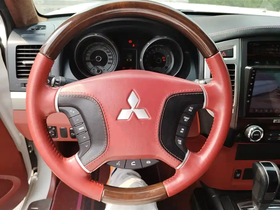Mitsubishi Pajero 2006 Model 3.8L AT GLS фото 15