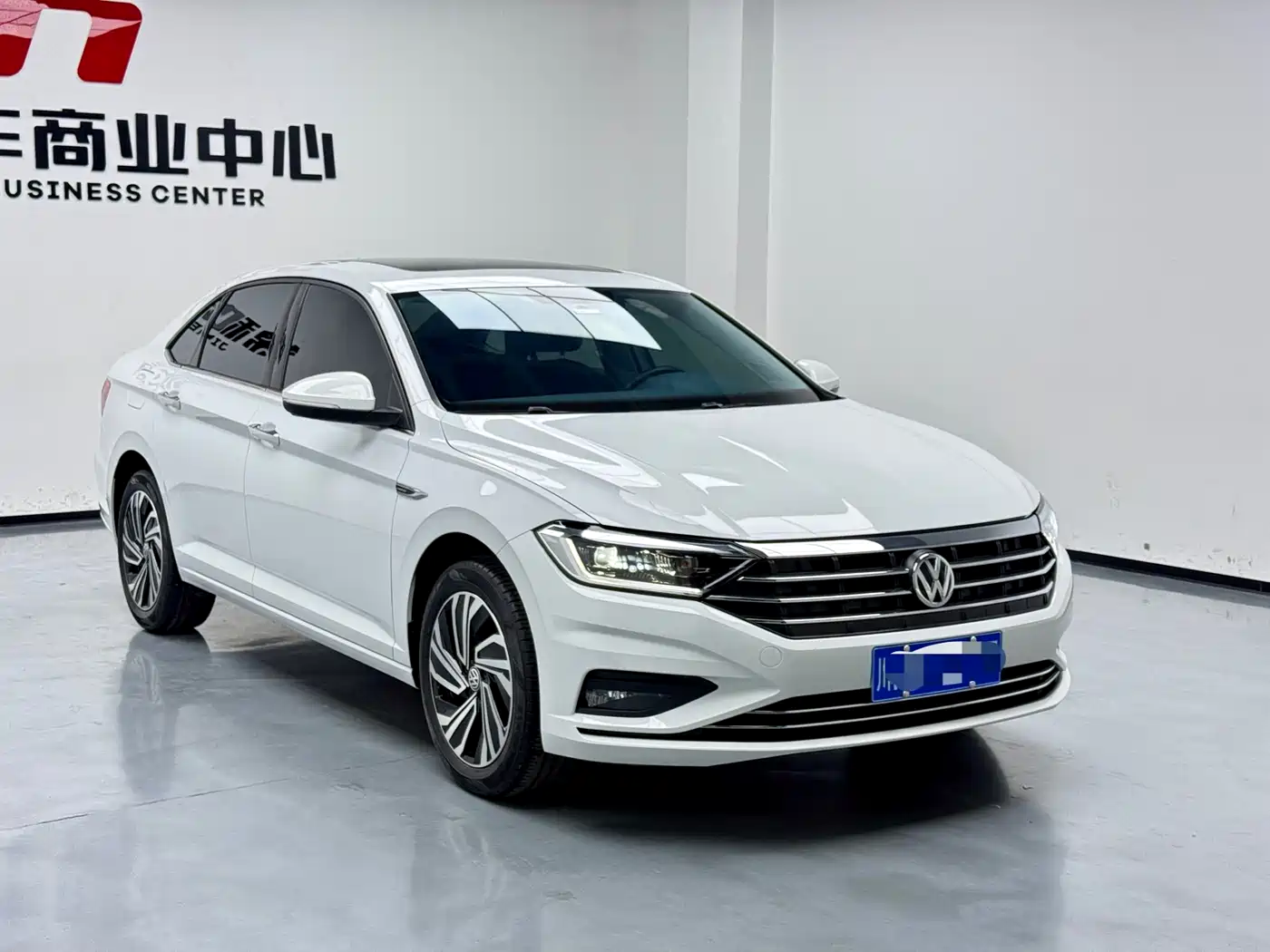 Volkswagen Sagitar 2021 280TSI DSG Surpassing Edition фото 3