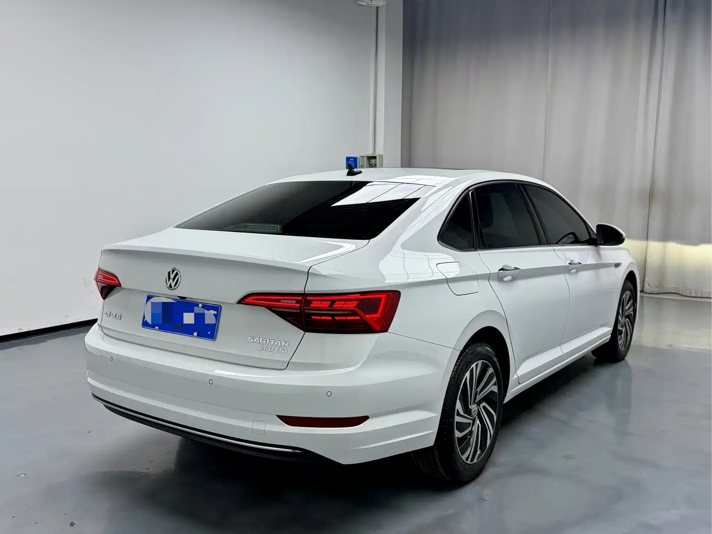 Volkswagen Sagitar 2021 280TSI DSG Surpassing Edition фото 17