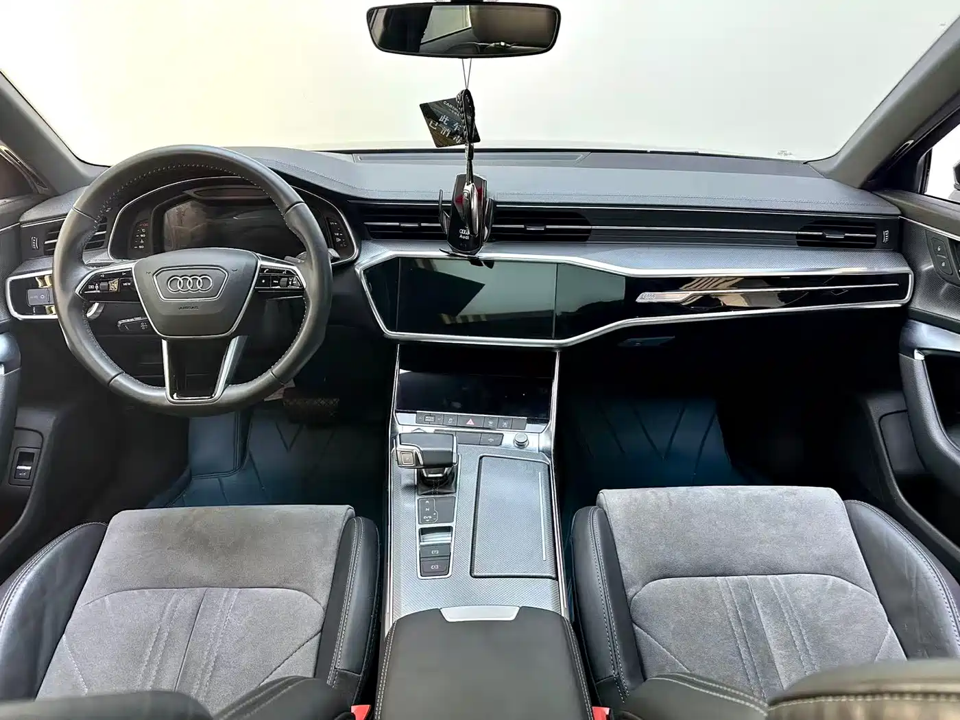 Audi A6L 2021 45 TFSI Exclusive Sport фото 13