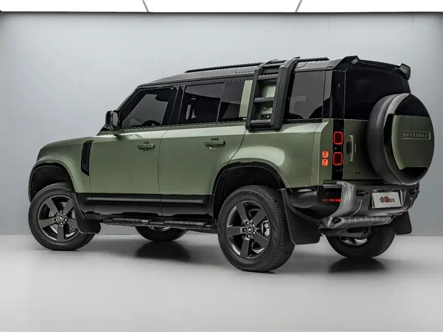 Land Rover Defender 2023 Facelift 110 3.0T P400 X-DYNAMIC HSE фото 5