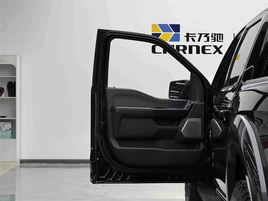 FORD F-150 RAPTOR