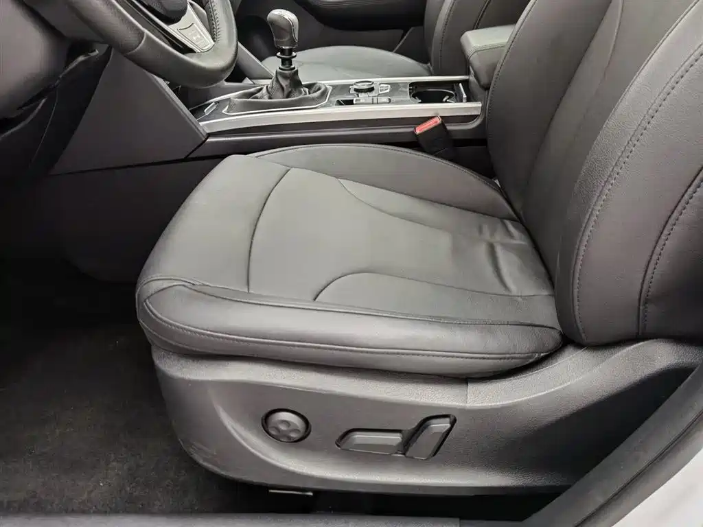 Haval H6 2019 Sport 1.5T Manual 2WD Elite (China VI) фото 20