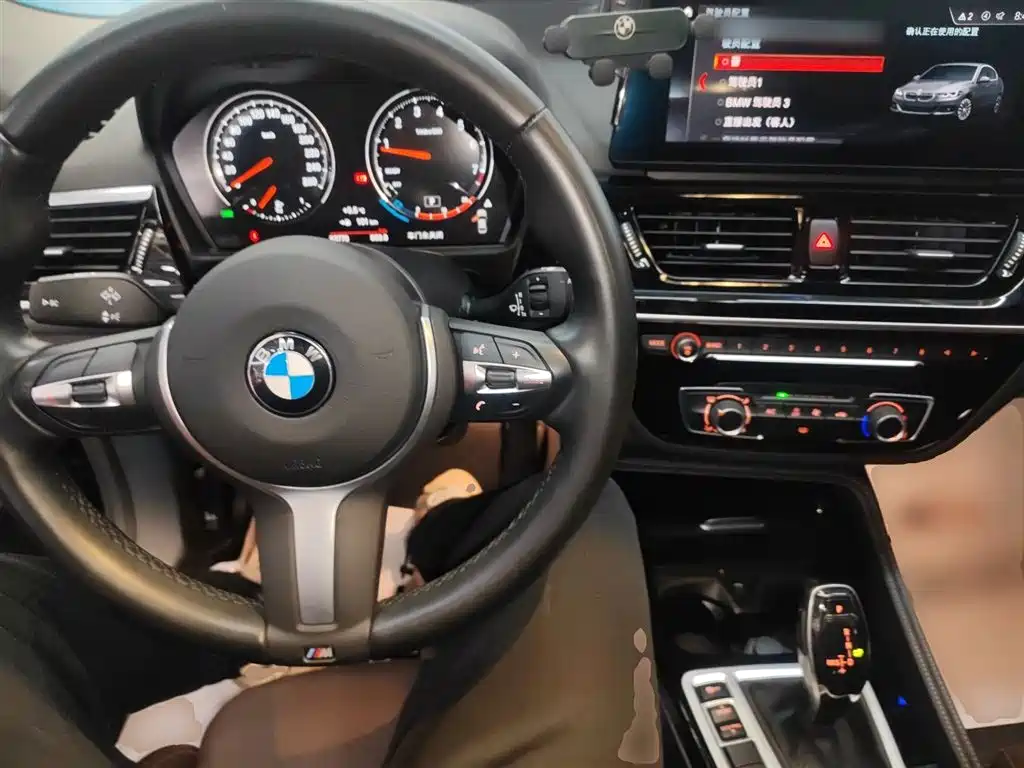 BMW 1 Series 2022 125i M Sport Shadow Edition фото 7