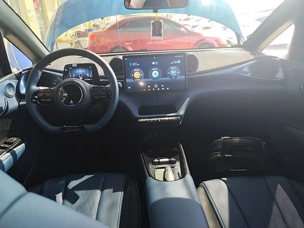 BYD Dolphin 2022 2021 Model 405km Fashion Edition