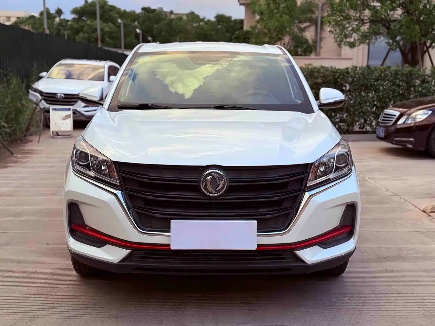 Dongfeng Fengguang Fengon 500 2021 2021 1.5L CVT Comfort