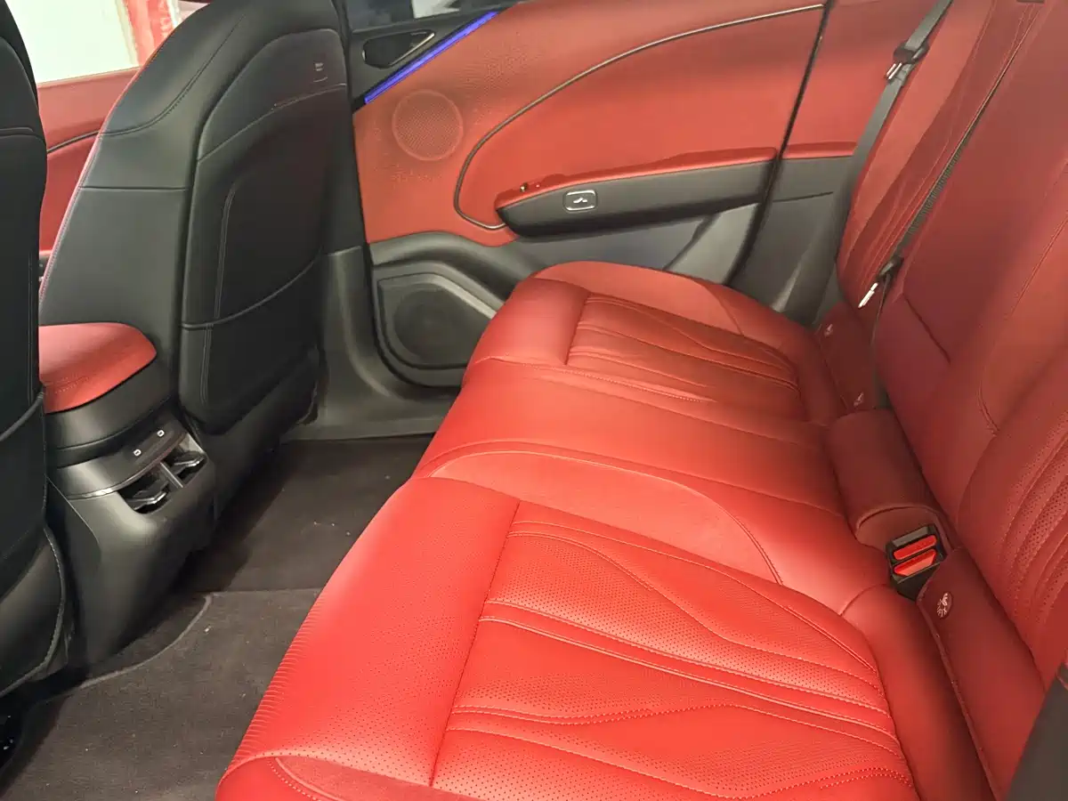 ZEEKR EXTREME KRYPTON 007GT