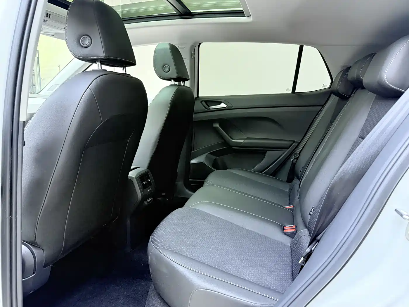 VOLKSWAGEN EXPLORING THE SHADOW