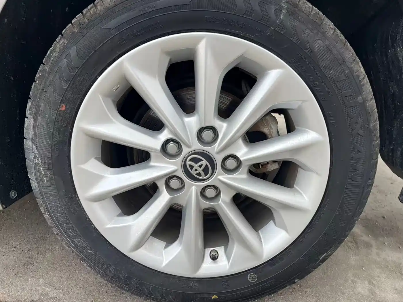 Toyota Corolla 2021 Hybrid 1.8L E-CVT Elite Edition фото 21