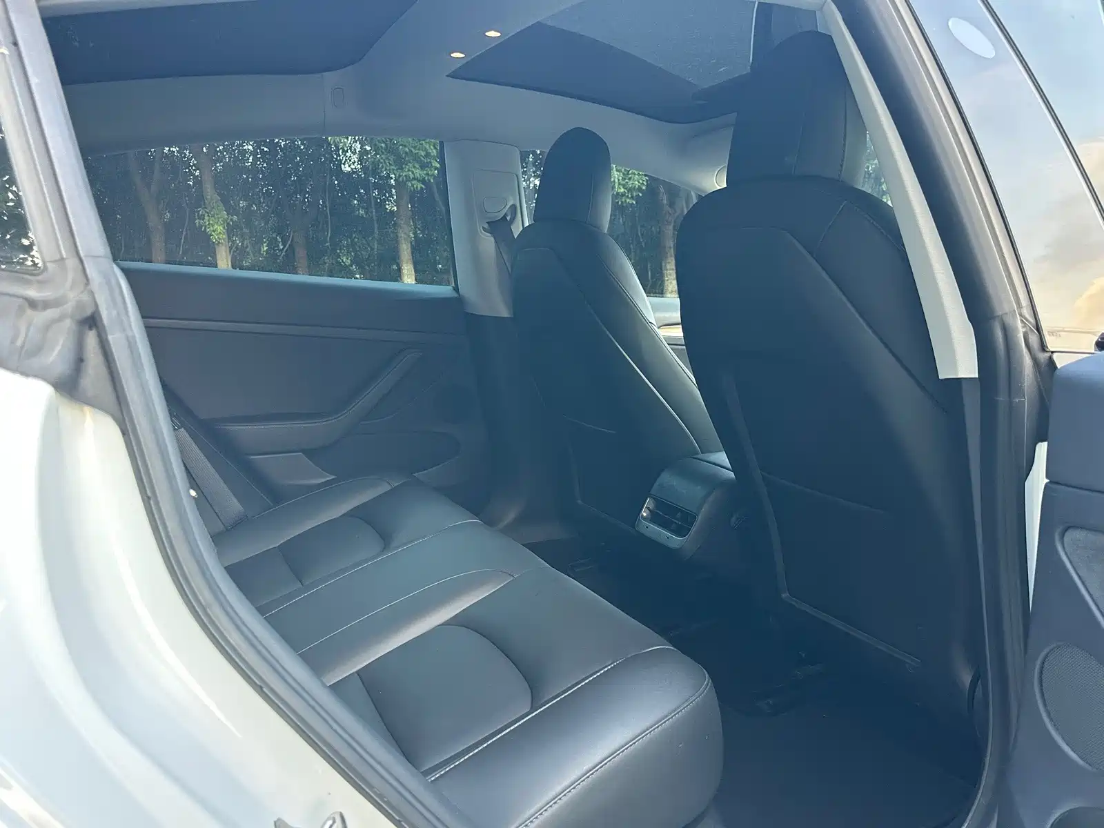 Фото 17 - Tesla Model 3