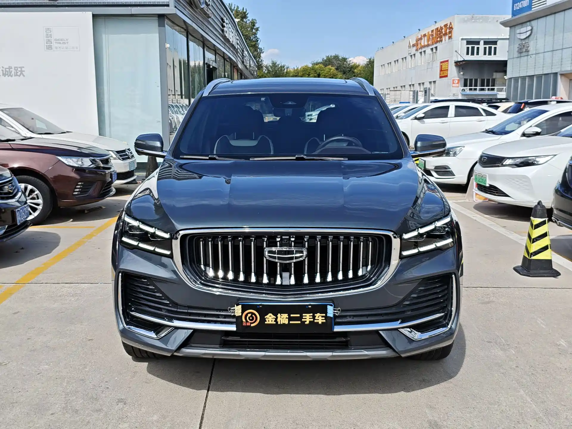 Фото 6 - Geely Monjaro