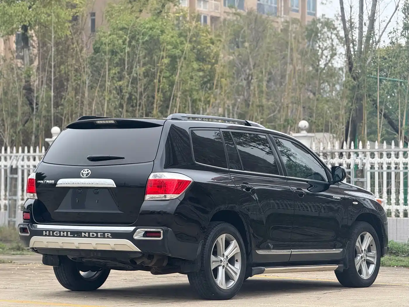 Toyota Highlander 2012 2.7L 2WD 5-seater Sport Edition фото 9