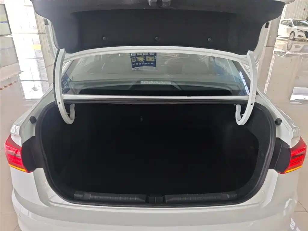 Volkswagen Bora 2020 1.5L Automatic Elite фото 19