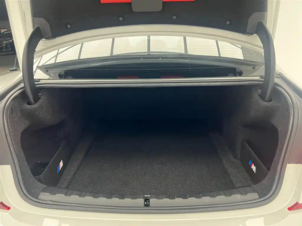 BMW 3 Series 2022 Facelift 320Li M Sport Package фото 18
