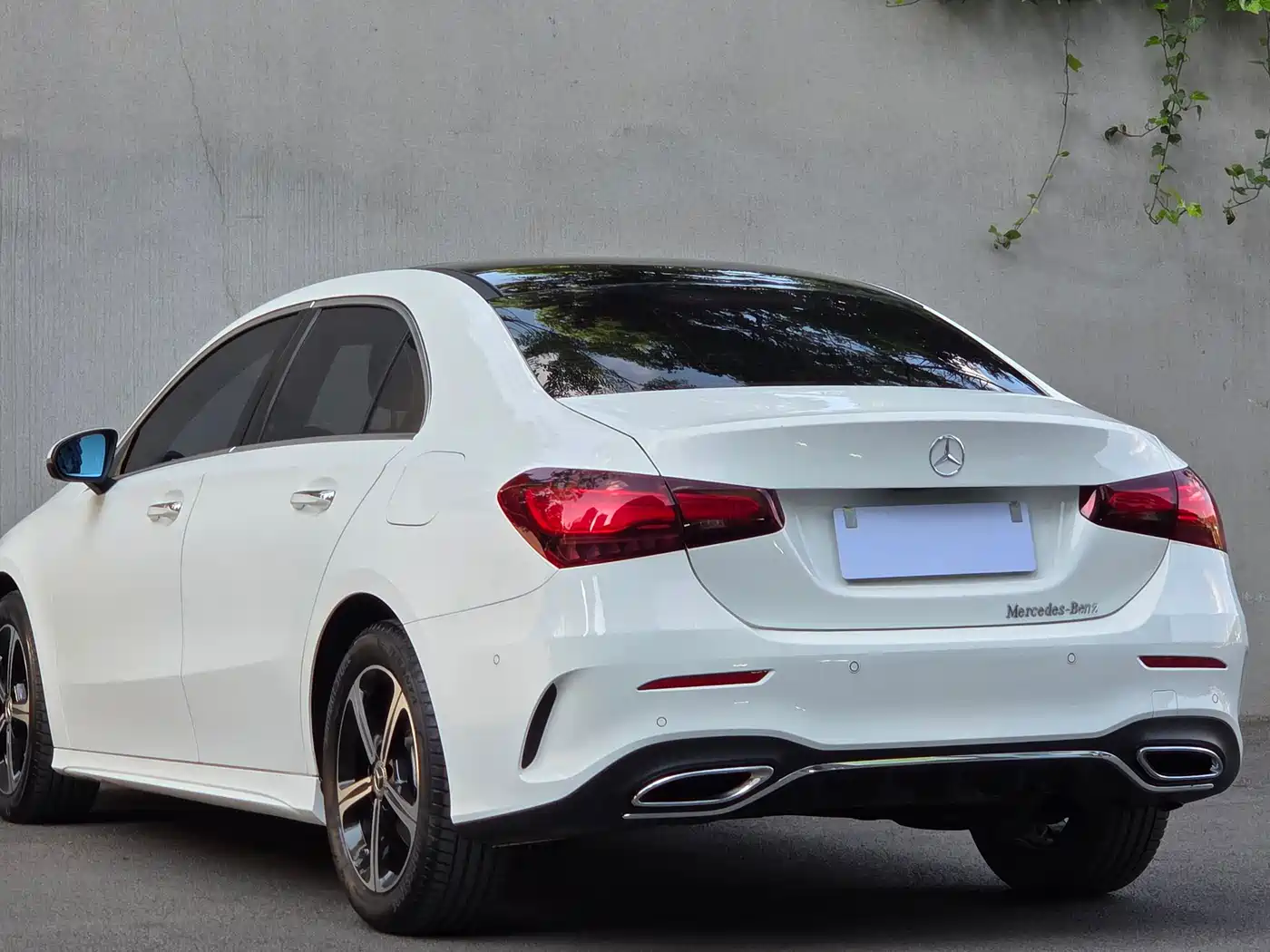 Mercedes-Benz A-Class 2024 A 200 L Fashion Edition фото 9