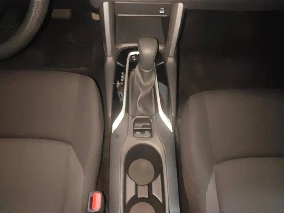 Toyota Frontlander 2023 2.0L CVT Elite Edition фото 16
